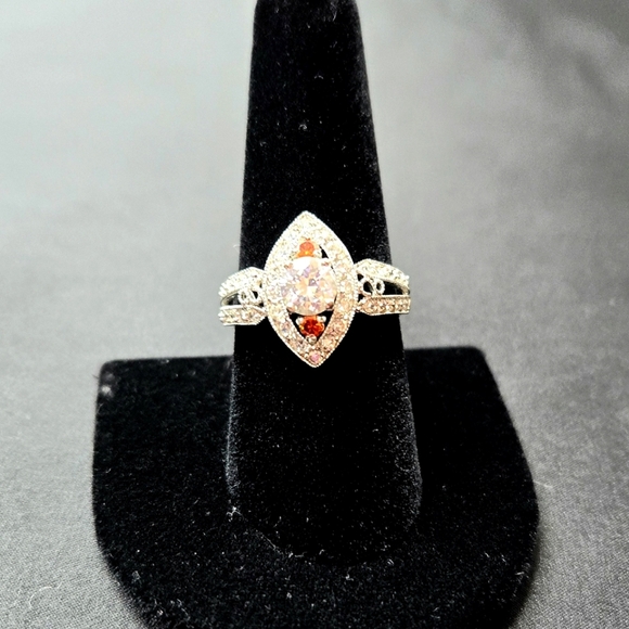 Faux diamond and citrine ring. Silver plate, size 9. - Picture 3 of 11